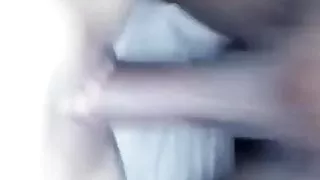 She likes it deep makes her moan (yeaaa)