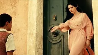Monica Bellucci in Malena – Hottest Scenes
