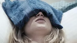 Arya Fae may have a broken arm, but she still wants some dick