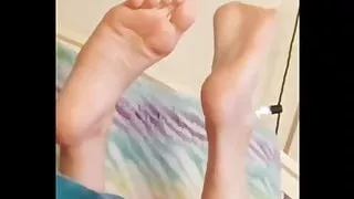 Feet 322021
