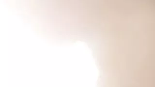 Ich fickte sie tief in den Arsch und cremte seinen Schwanz voll