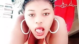 Une salope qui danse