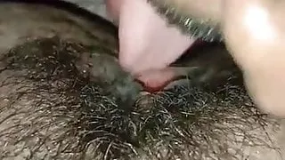 Mouth in Hairy pussy