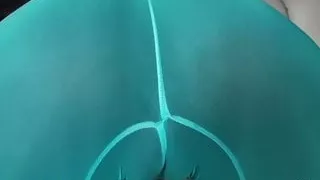 Ebony ass with cameltoe in blue leggings