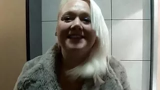 BBW UK amateur girl pissing outdoors