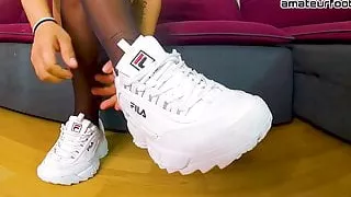 Nylons, barefoot, insoles, trample and footprints, Girl’s Feet