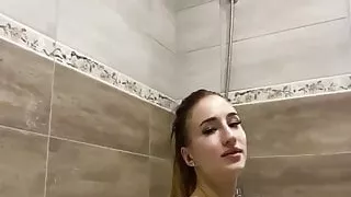 Hot Russian Sucking Cock in the Bathtub