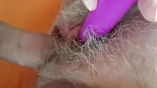 Meine nasse Vibratorfotze wird gefickt