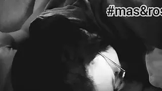 Mia moglie Ros lo succhia con passione