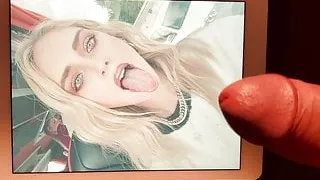 Chiara Ferragni Cum Tribute Zunge ab