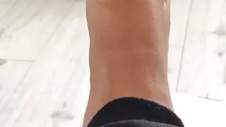 The Delicious Feet Of The Bossybritt