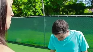 Cougar fitness instructor gets mouth jizzed