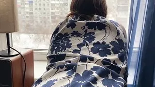 I put my cock under my stepsister's skirt - ezik01