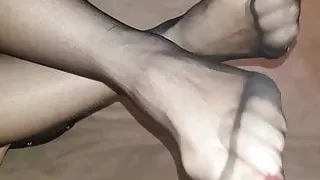 step mom very smelly feet in well worn pantyhose