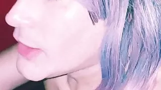 Schöne Sissy, die große Schwänze anbetet