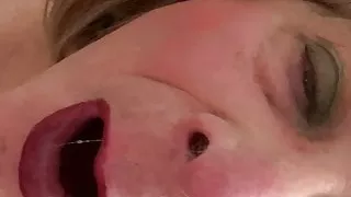 Blow Job Sperma im Mund