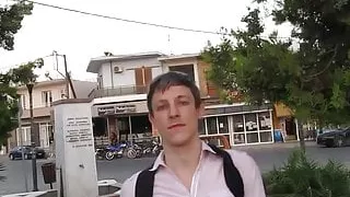 Twink ist immer hungrig nach rohem Schwanz