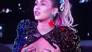 Miley Cyrus nice tits