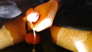 Sperma in Bademantel und Socken