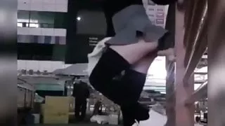 Ich ziehe Strümpfe an und gehe auf eine Reise