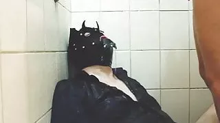 Das beste Trans-Pinkeln.