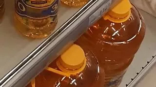 Beautiful girl with a pawg ass 2