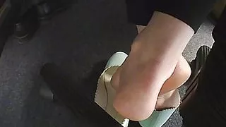 Nats Sexy barefeet & Green flats