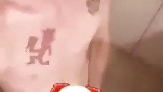 Zombie Zack Prosser unterwirft sich dem Banditen Ghostwell nackt