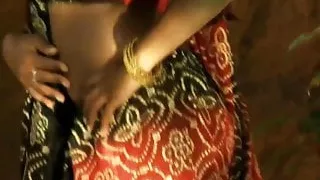 Bollywood Babe Likes To Show Off While Dancing Naked