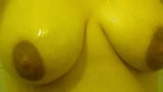 Quick peak at wifes tits in the shower