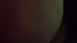 Arschblitz auf der Straße von bisexuellem Jungen