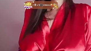 Girl is shaking tits