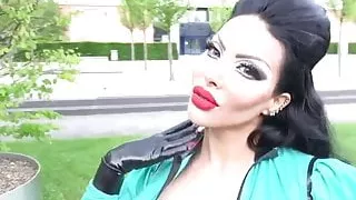 Sexy Frauen dicke Titten Latex