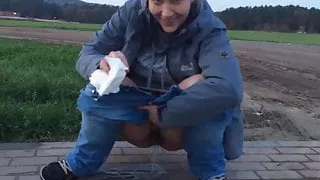 HAIRY cunt pisses in public l DADDY’S SLUT