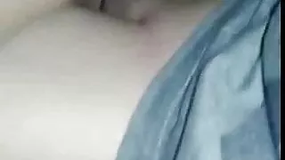 Quelle belle paire de fesses sur sa queue