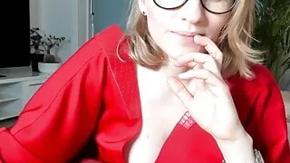 Slim woman shows off her naked body