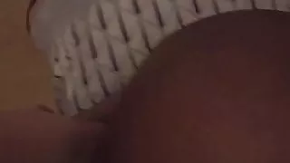 Rebeu Baise une Renois