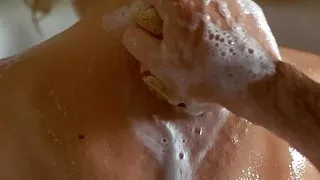 Tori Spelling - ''The House of Yes'' 02