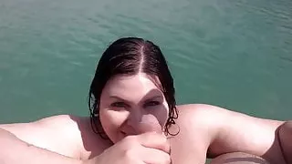 Bbw bitch sucking dick