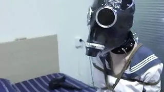 Latex & Gasmask Breathplay