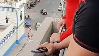 Geile Brüder ficken bei der Lieferung