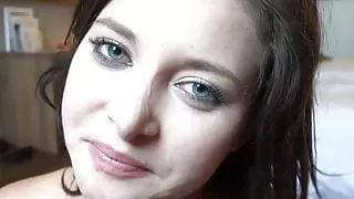 Sa cause Sa Crache avec Anna Polina