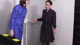 Mature MILF gets two cocks in all holes