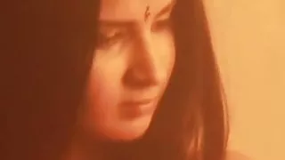 Erotic Belly Dancing With Brunette Beauty and arousement