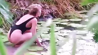 Perfect ass on movie(crocodile Dundee)