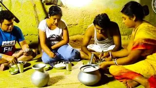 Aurat ke nakhre  jungal main