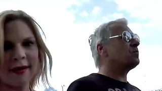 Mia de Berg liebt Sperma im Gesicht