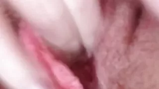 Chubby girl masturbates