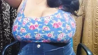 Desi Bhabhi shows her big boobs live 2