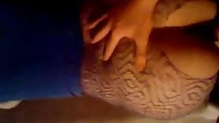 Regardez mon bon cul de beurette quand il me baise